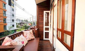 Pensión Ratchiangsaen Flora House
