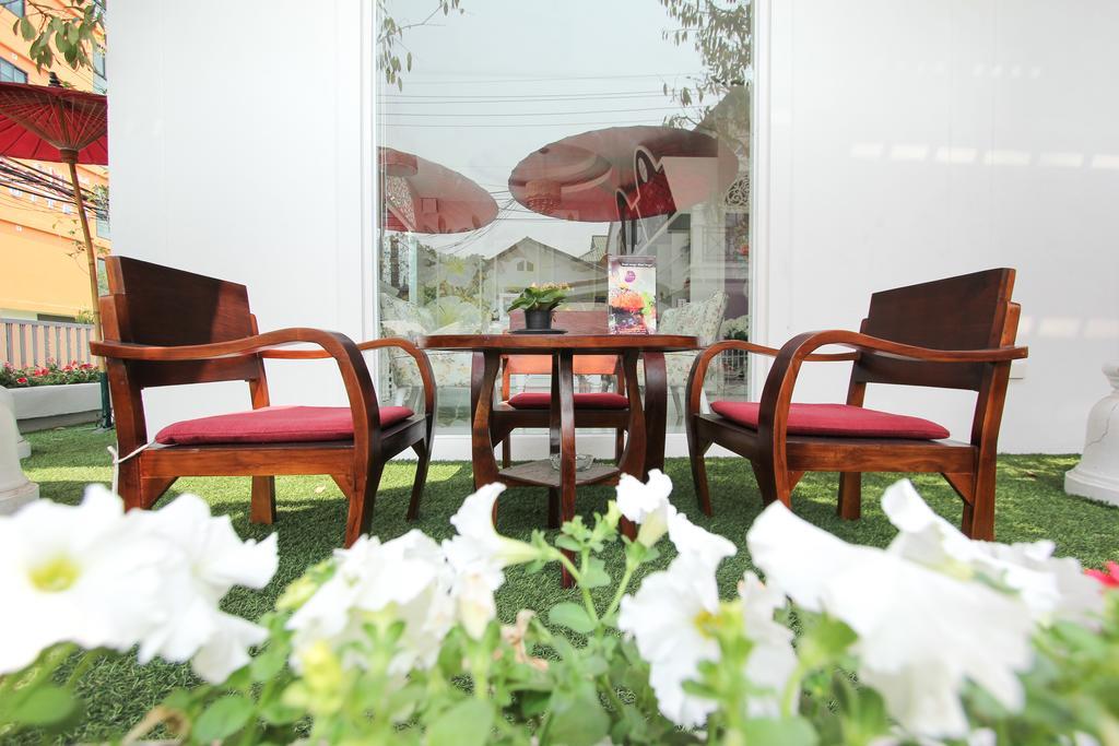 Ratchiangsaen Flora House Gasthuis 2*