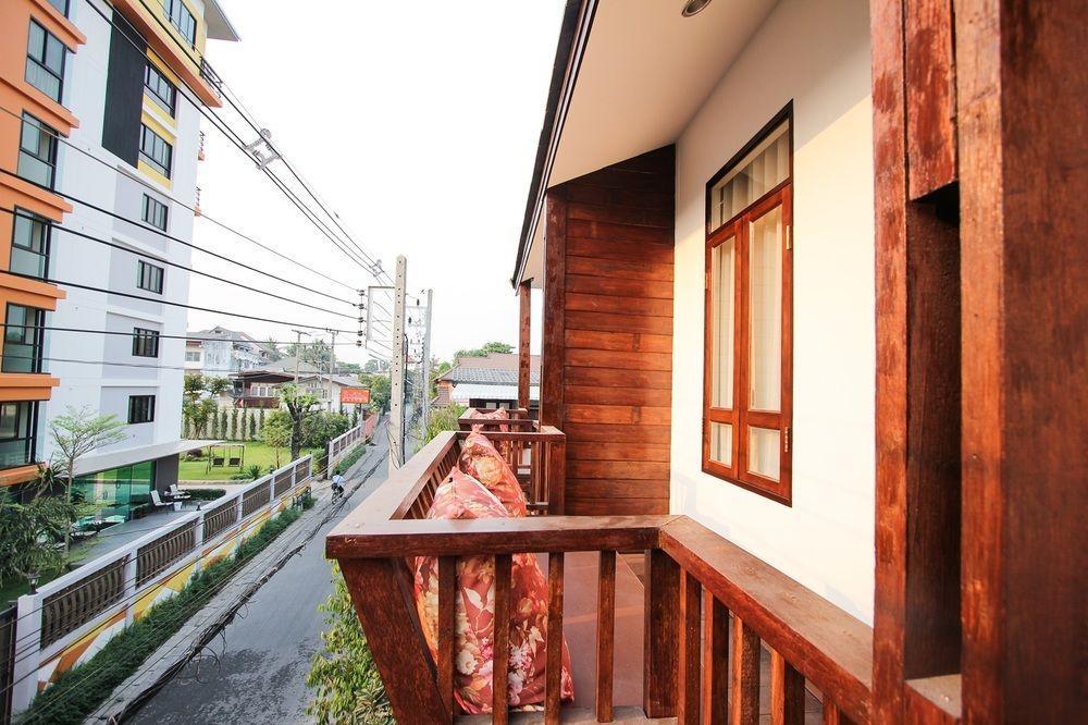Gasthuis Ratchiangsaen Flora House Chiang Mai