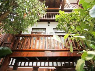 Gasthuis Ratchiangsaen Flora House Chiang Mai